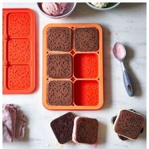 Pampered Chef Ice Cream Sandwhich Maker # 2493 Silicone Mold New in Package